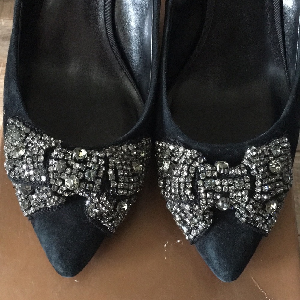 Audrey Brooke Suede Rhinestone Bows pumps 9.5